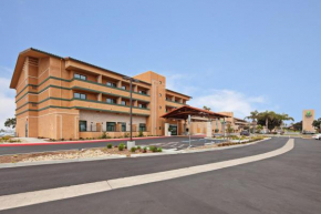 Отель Holiday Inn Express Hotel & Suites Ventura Harbor, an IHG Hotel  Вентураа